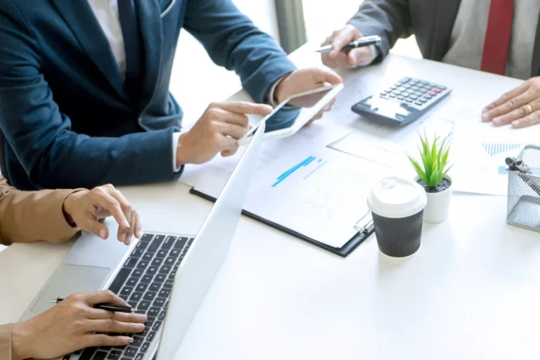 Website development consultants: Why do you need them and their importance?