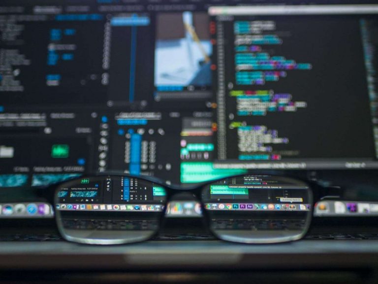 roles and responsibilities of team leader in software development