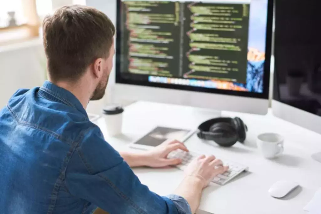 What is meant by NoSQL in big data