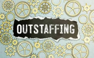 Conventional outstaffing vs. smart outstaffing