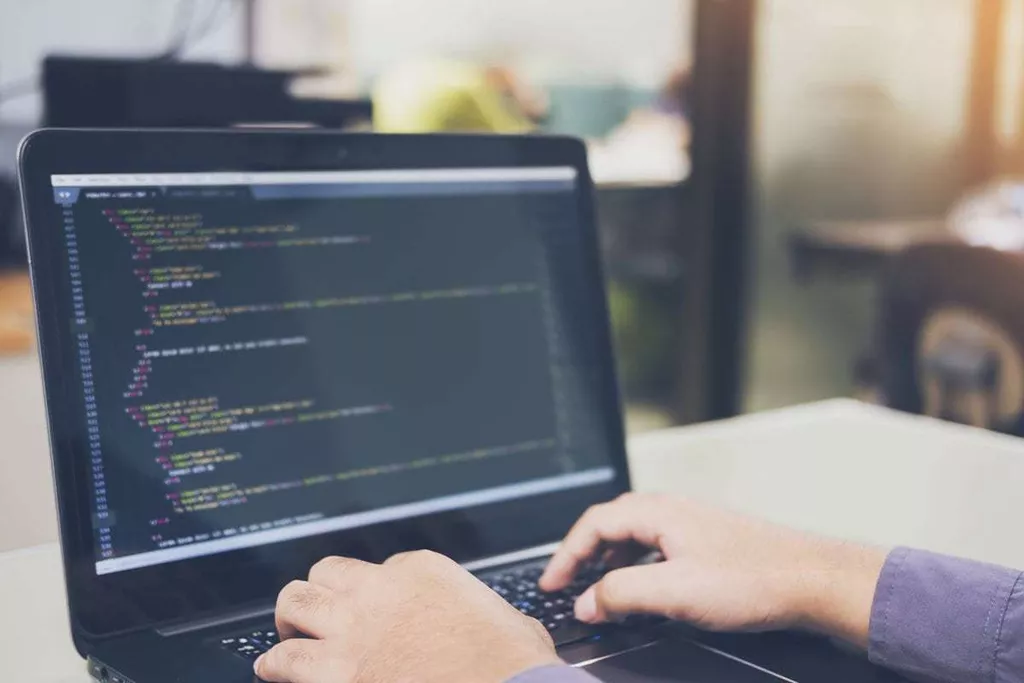 Unraveling the Difference between Middle and Senior Software Developers